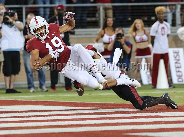 20180831SanDiegoatStanford-11.JPG - Stanford Cardinal wide receiver JJ Arcega-Whiteside (19) catches a touchdown pass during an NCAA football game against the San Diego State Aztecs in Stanford, Calif. on Friday, August 31, 2017. Stanford defeated San Diego State 31-10. 